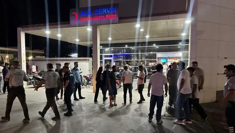 Acil Servis Önünde Tekme Tokat Kavga: Sağlık Ekipleri İhmal Mi Ediliyor?