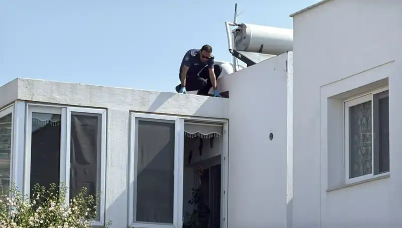 Bodrum’da Çatıdan Düşen Emekli Polis, Hayatını Kaybetti: Olayın Ardındaki Detaylar