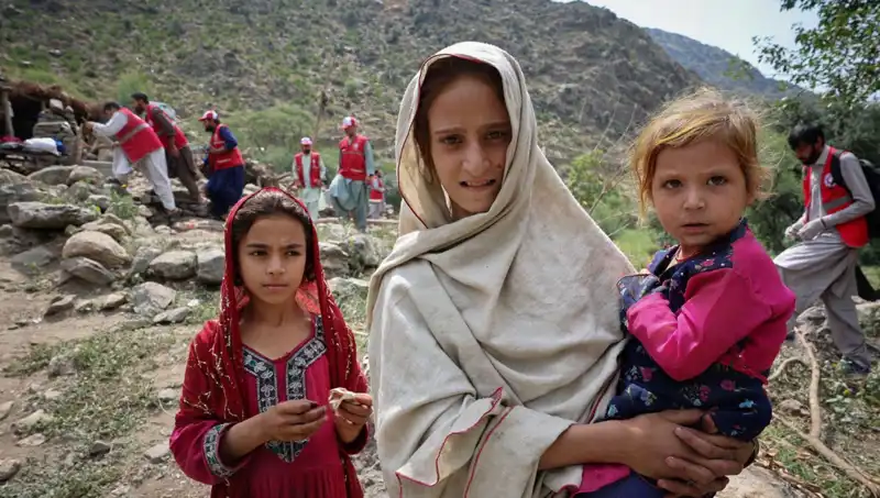 Uykuda Yakalayan Deprem: Afganistan'da 2 Binden Fazla Can Kaybı