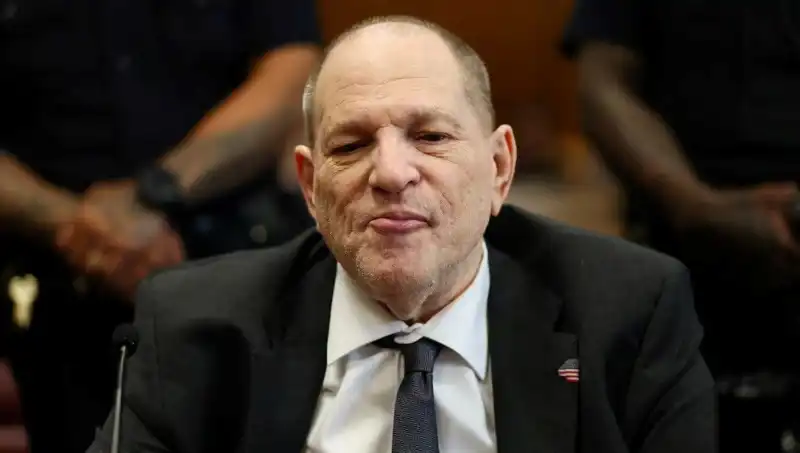 Hollywood'un İflah Olmaz İsimlerinden Harvey Weinstein Yeniden Suçlu Bulundu