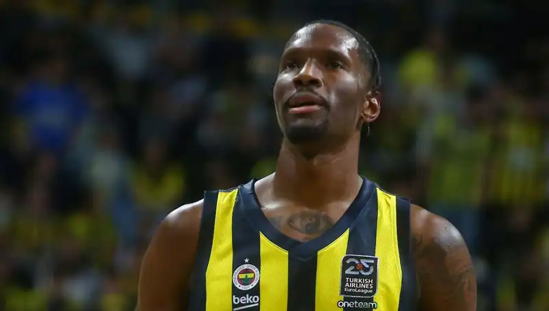 Nigel Hayes-Davis'in Yeni Takımı: Futbol Hayatında Çarpıcı Bir Dönem