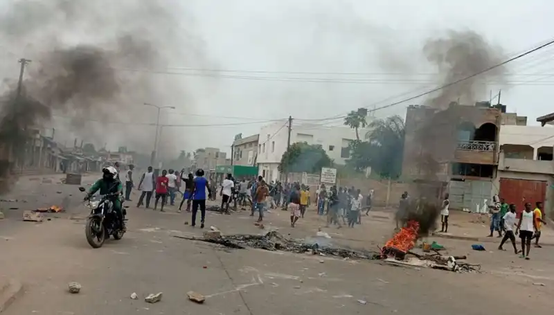 Togo'daki Protestolar Sırasında Nehirlerde 7 Ceset Bulundu: Olaylar Derinleşiyor