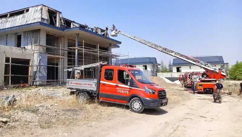 Gölbaşı'nda Yangın Alarmı: Villalarda Büyük Panik