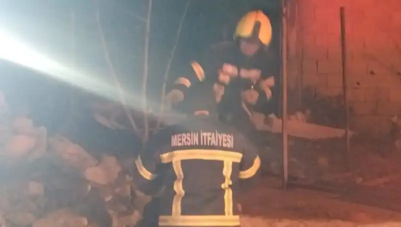 Yangında Yaşlı Adamın Hayatını Kaybetmesi, Mahalleyi Yasa Boğdu
