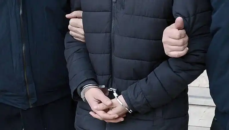 Sakarya'da 32 Yıl Kaçak Olan Şahıs Polise Teslim Oldu!