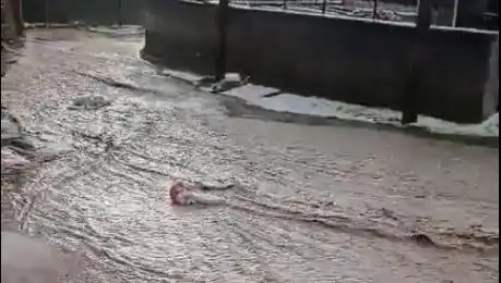 Sivas'ta Ani Yağışlar Felakete Dönüştü: Dolu ve Sel