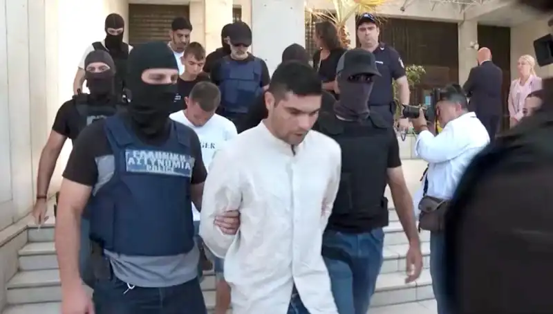 Atina’da Şok Eden Cinayet: Öldürülen Profesörün Eski Eşi ile 5 Kişi Gözaltında