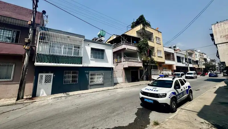 Silah Sesleri Korku Salarken: Cadde Üzerinde Anne Kızın Ölümü