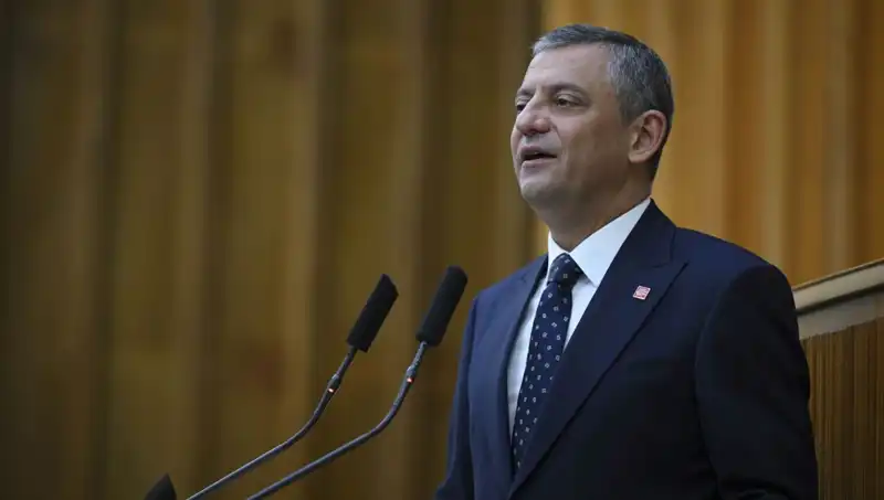 CHP Kurultay Davasına Özel’den Sert Tepki: Siyasi Arenada Kriz Derinleşiyor!