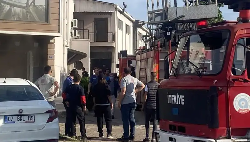 Mobilya Atölyesinde Yangın Paniği: Olayın Ayrıntıları Neler?