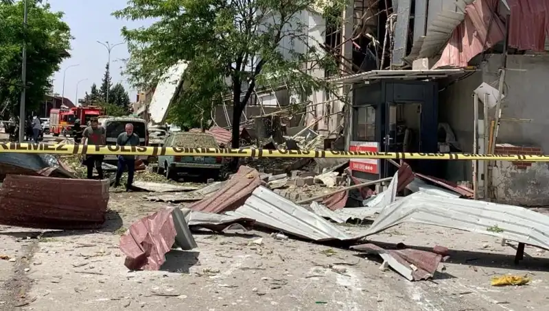 Gaziantep'te Fabrikada Patlama: Acı Olayda Yaralı Sayısı Artıyor