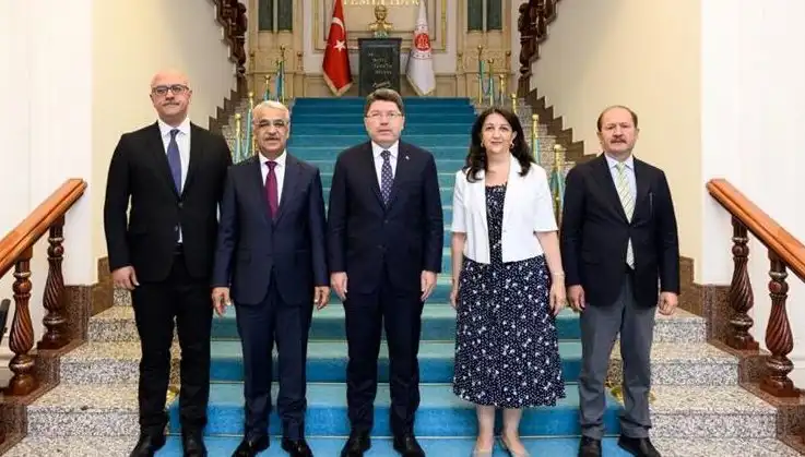 DEM Parti İmralı Heyeti, Adalet Bakanı Yılmaz Tunç ile Görüştü: Ne Anlaşmalar Yapıldı?