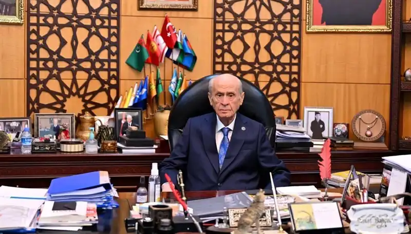 Bahçeli'den Galatasaray'a Şampiyonluk Tebriği: Futbolun Gururu!