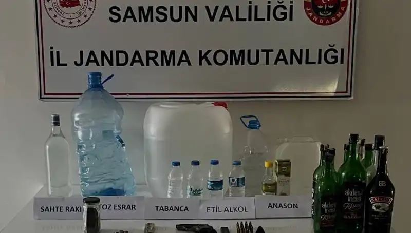 Samsun'daki Sahte İçki Operasyonu: Litrelerce Kaçak İçki Ele Geçirildi