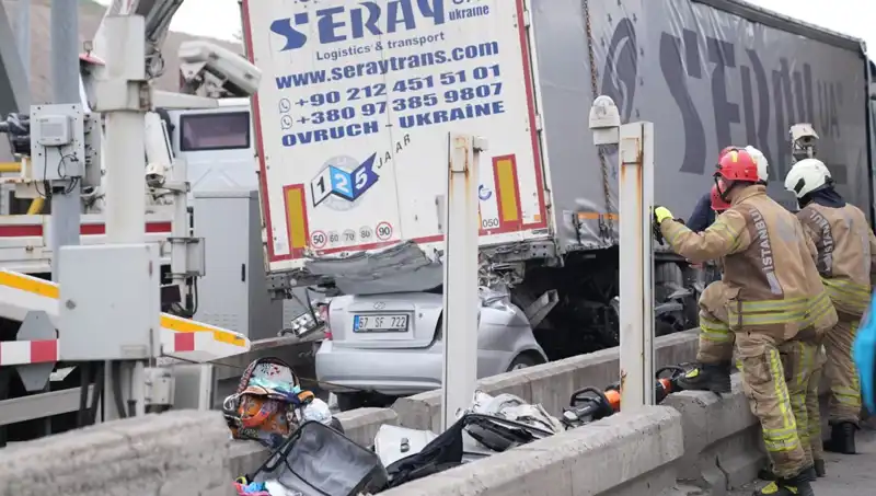 Bayram Tatilinde Trafikte Acı Bilanço: 72 Can Gitti