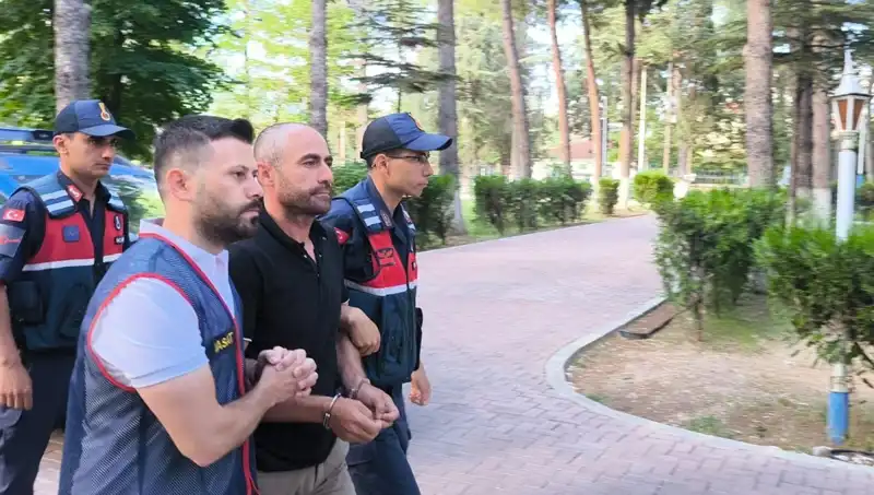 140 Hırsızlık Olayına İmza Attılar: 4 Şüpheliden Biri Tutuklandı